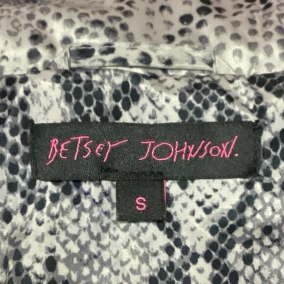 Betsey Johnson Womens Gray Snake Skin Animal Ski Puffer Quilted Coat Jacket Sz S - Picture 4 of 5